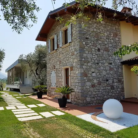 Grand View Panzió 4*