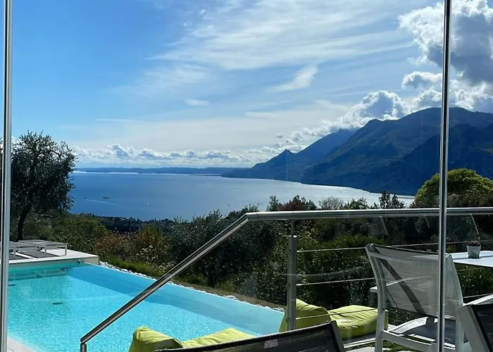 Grand View Panzió 4*