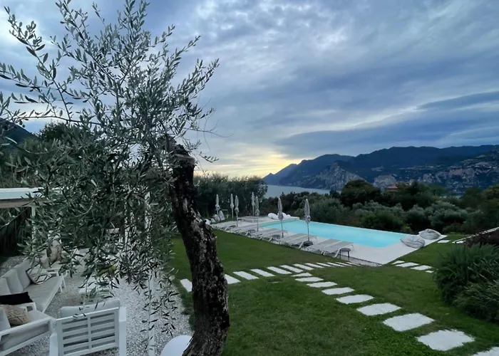 Panzió Grand View 4*