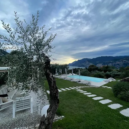 Bed and Breakfast Grand View 4*