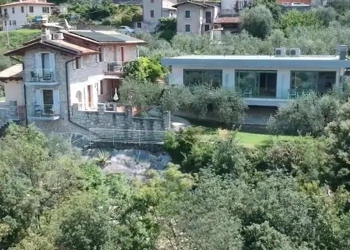 Grand View 4* Μαλτσεζίνε