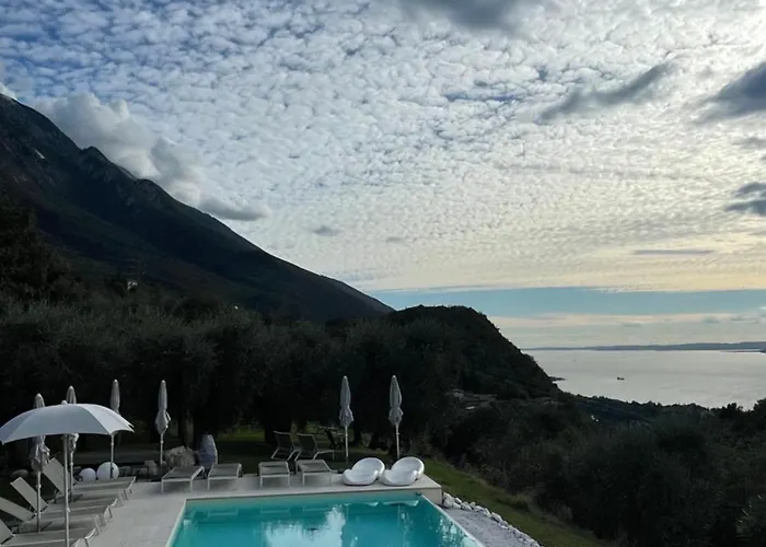 Bed and Breakfast Grand View 4*