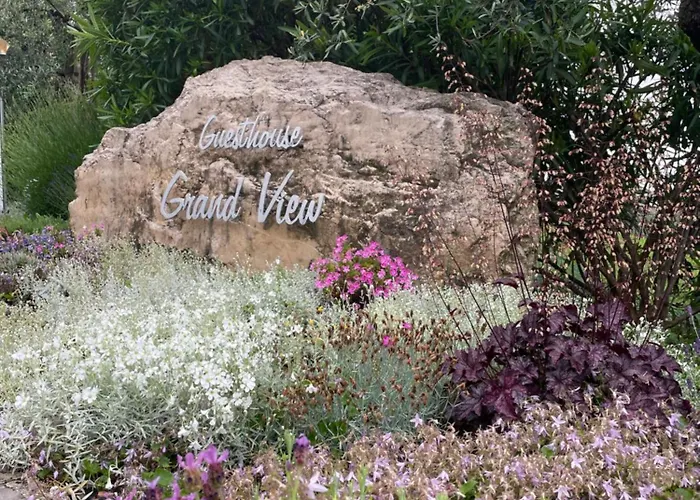 Grand View Bed and Breakfast